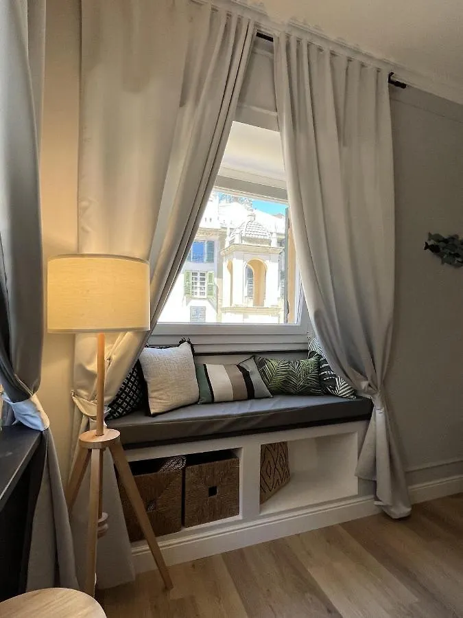 Happy Family Apartments San Pietro Gênes